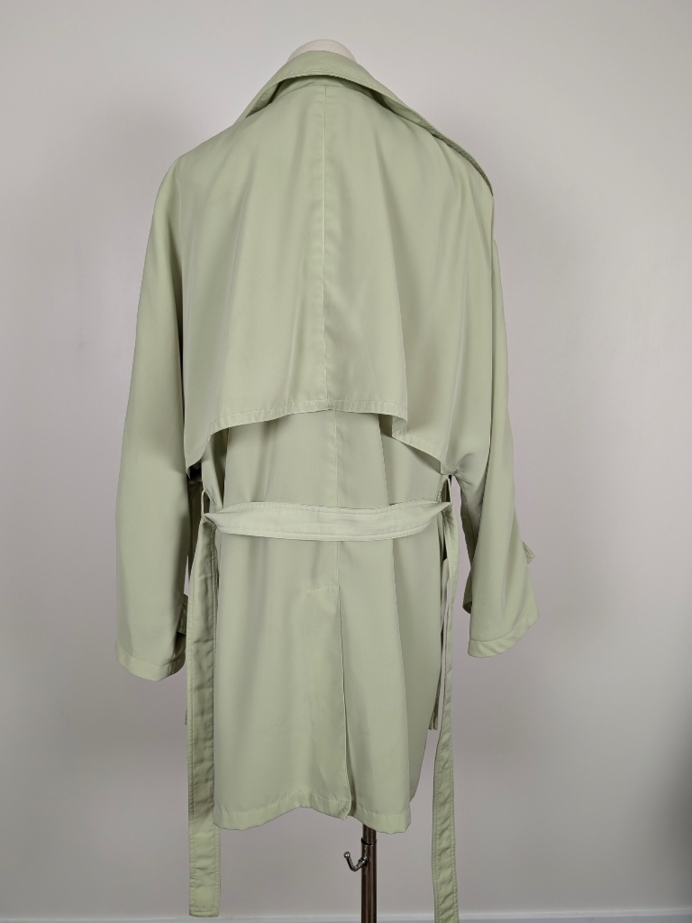 Vintage Emblem Pastel Green Trench Coat Size Large Parisian - Picture 14 of 15
